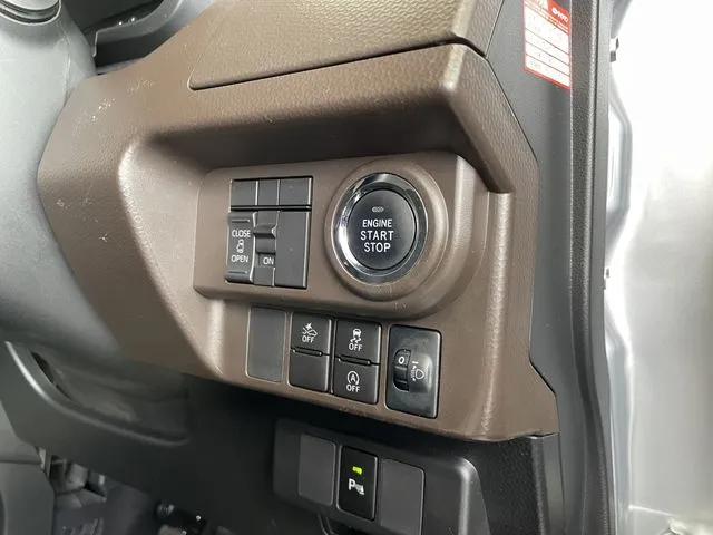 ダイハツ　トール