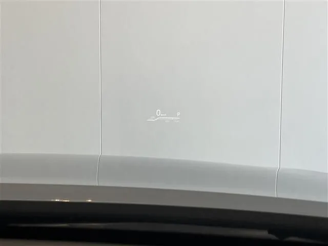 トヨタ　クラウン　セダン　ハイブリッド