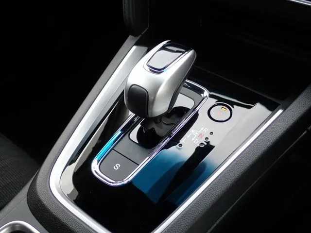 シャトル　ハイブリッド（ホンダ）の車両写真