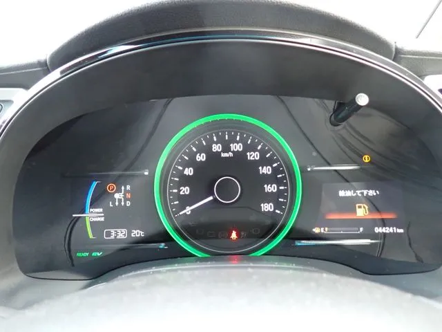 シャトル　ハイブリッド（ホンダ）の車両写真