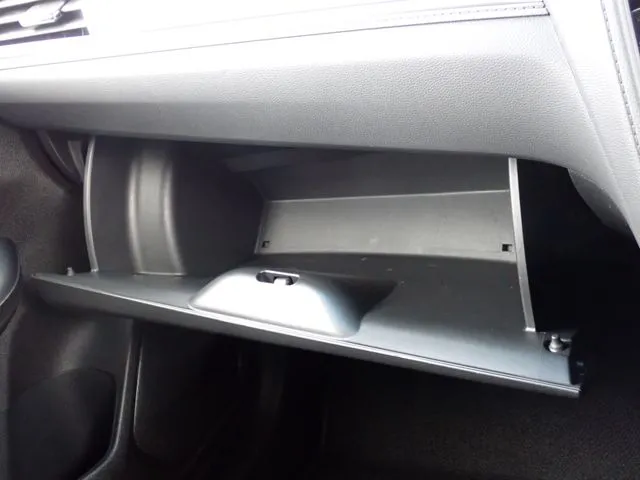 シャトル　ハイブリッド（ホンダ）の車両写真