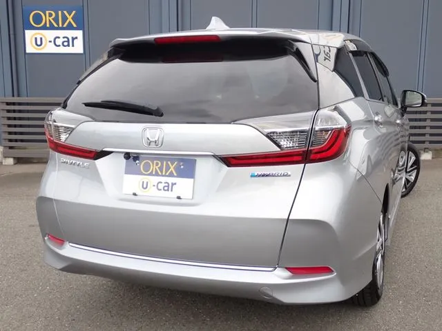 シャトル　ハイブリッド（ホンダ）の車両写真