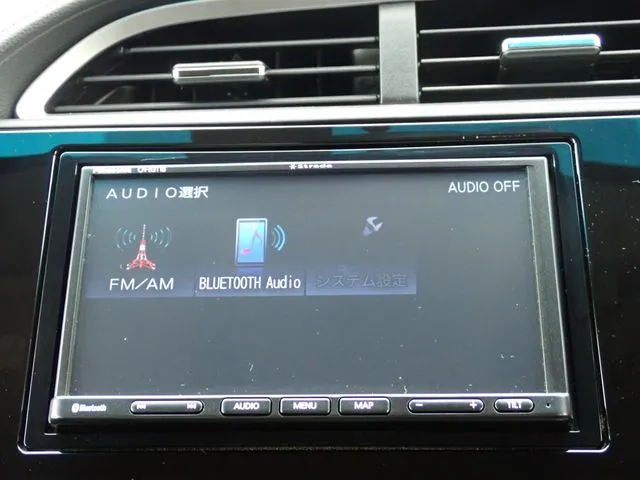 シャトル　ハイブリッド（ホンダ）の車両写真