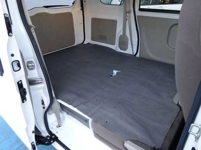 エブリイバン（スズキ）の車両写真