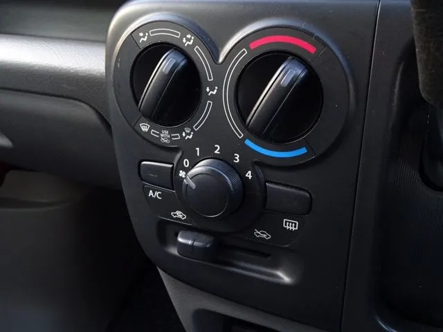 エブリイバン（スズキ）の車両写真