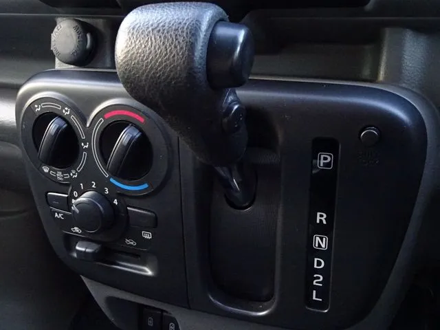 エブリイバン（スズキ）の車両写真