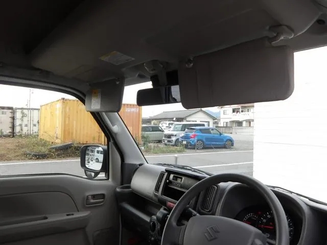 エブリイバン（スズキ）の車両写真