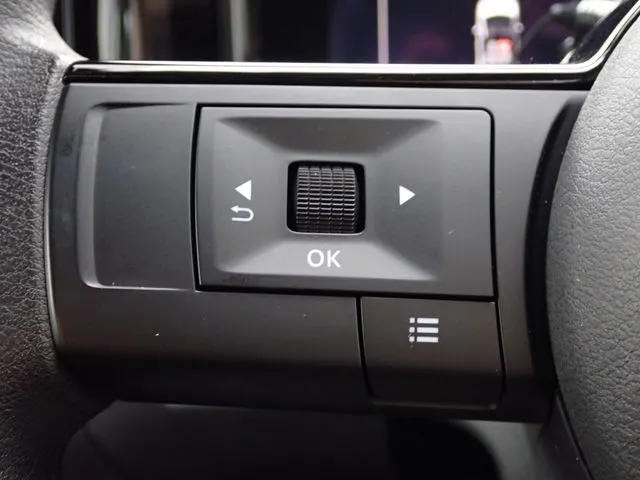 ノート(ニッサン)の車両写真