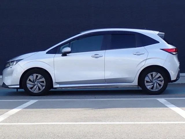 ノート(ニッサン)の車両写真