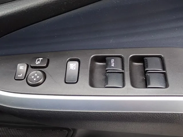 ミツビシ デリカ D:2 2WD