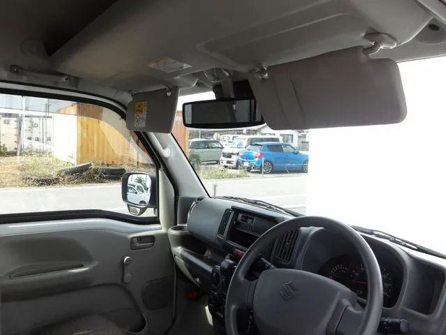 エブリイバン（スズキ）の車両写真