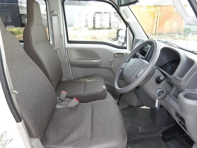 エブリイバン（スズキ）の車両写真