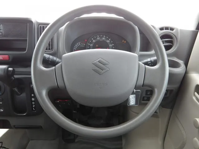 エブリイバン（スズキ）の車両写真