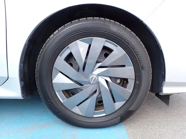 ニッサン　ノート