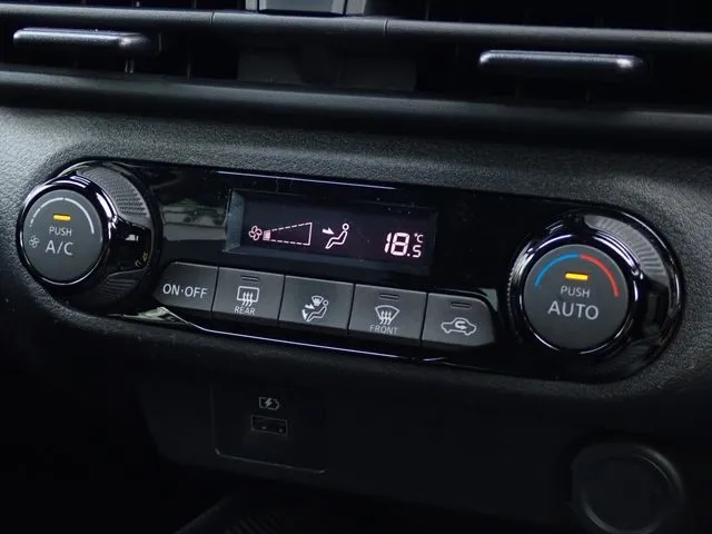 ニッサン　ノート