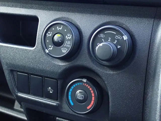 トヨタ　ハイエースバン　１．２５ｔ　２ＷＤ