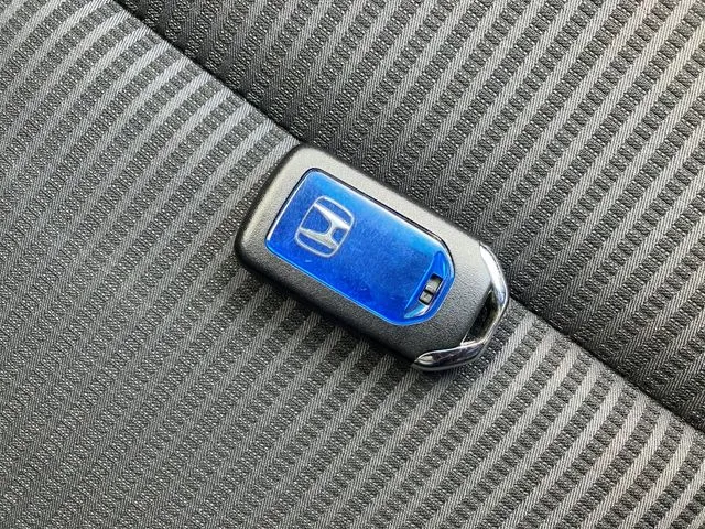 ホンダ フィット ハイブリッド 4WD