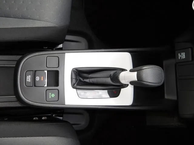 ホンダ フィット e:HEV