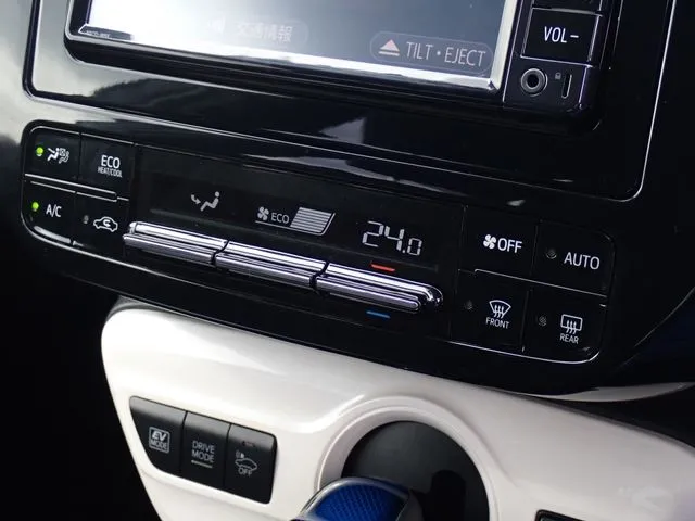 トヨタ プリウス