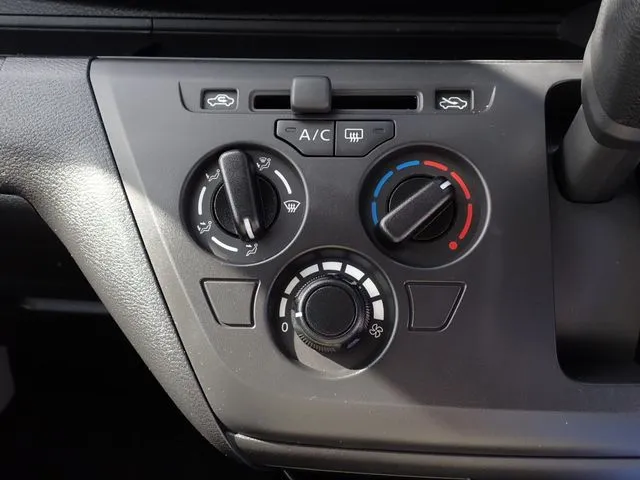 ニッサン　デイズ