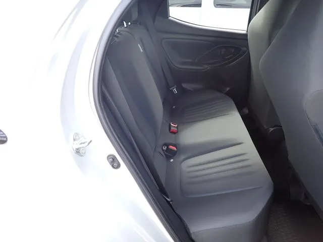 トヨタ　ヤリス