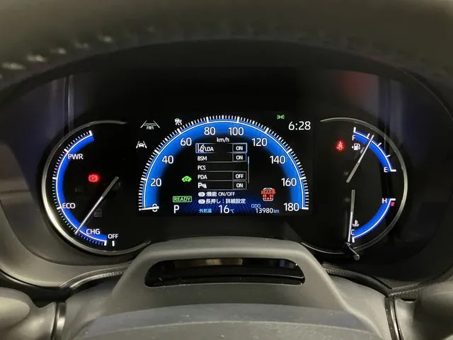 ヴォクシー ハイブリッド(トヨタ)の車両写真