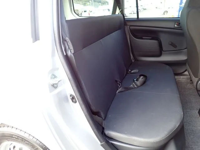 トヨタ　プロボックスバン　ハイブリッド