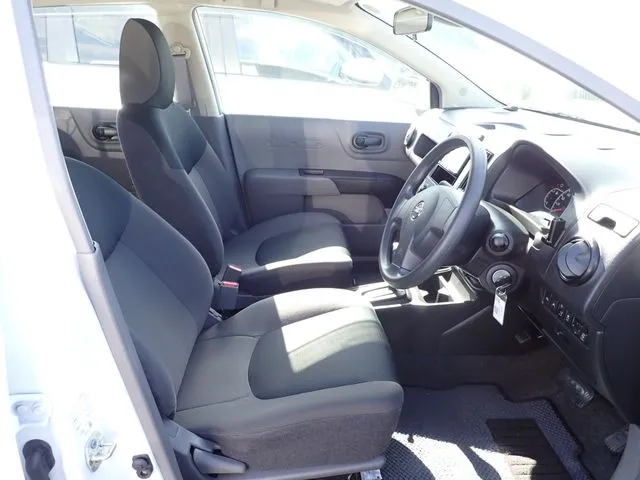 ニッサン　ＮＶ１５０　ＡＤ　２ＷＤ