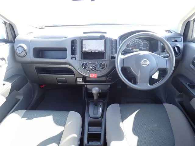 ニッサン　ＮＶ１５０　ＡＤ　２ＷＤ