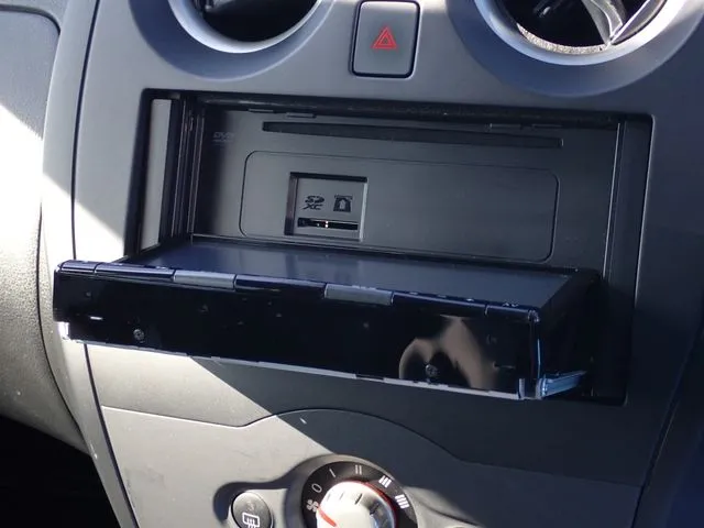 ニッサン　ノート