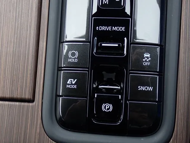 トヨタ クラウン セダン ハイブリッド