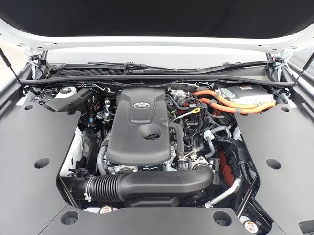 トヨタ クラウン セダン ハイブリッド