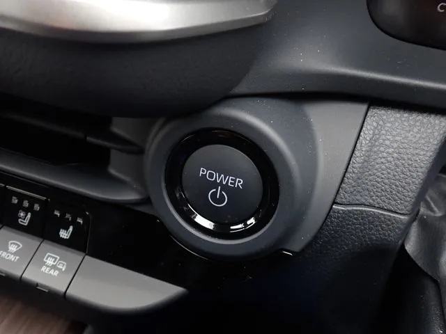 トヨタ クラウン セダン ハイブリッド