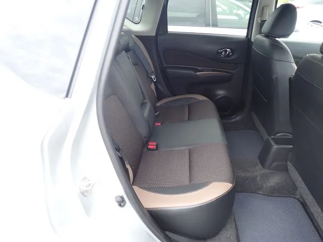 ノート（ニッサン）の車両写真