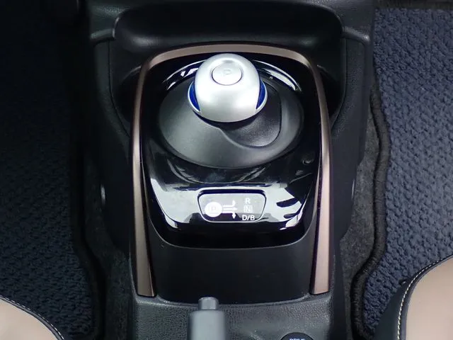 ノート（ニッサン）の車両写真