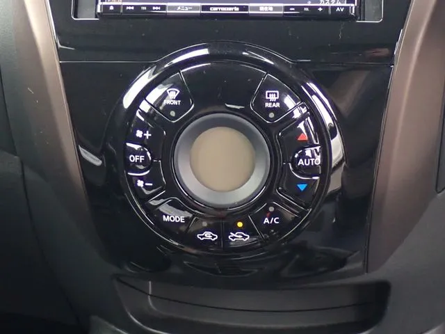 ノート（ニッサン）の車両写真