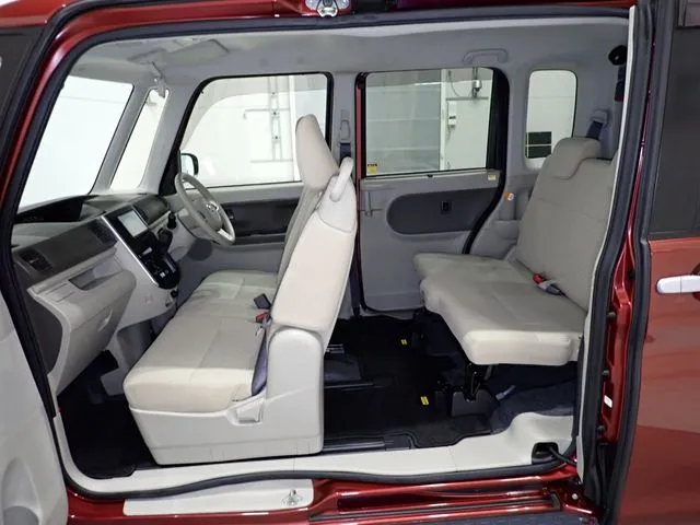 タント（ダイハツ）の車両写真