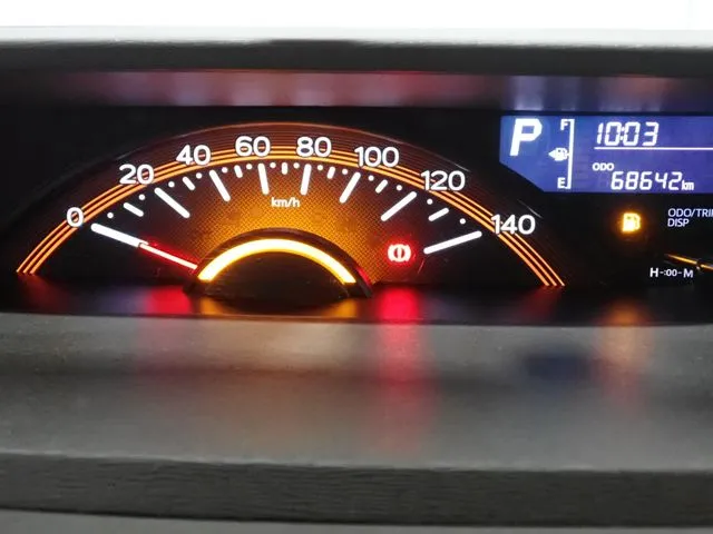 タント（ダイハツ）の車両写真