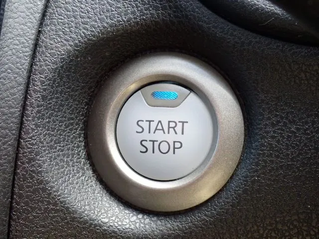 ノート（ニッサン）の車両写真