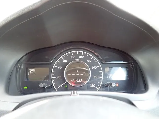 ノート（ニッサン）の車両写真