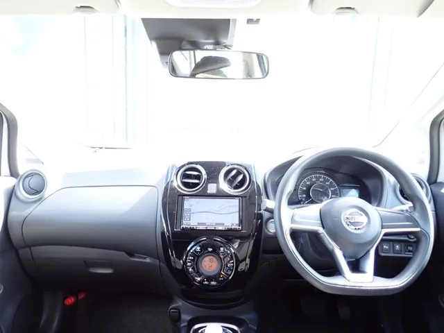 ノート（ニッサン）の車両写真