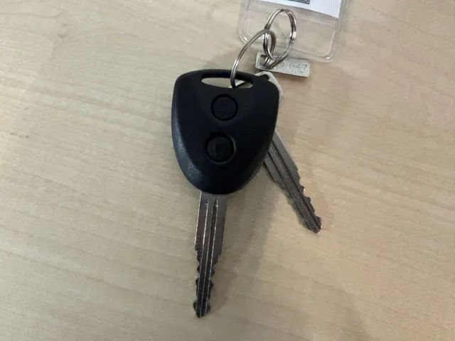 ダイハツ　ミラ　イース