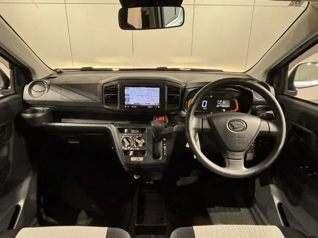 ダイハツ　ミラ　イース