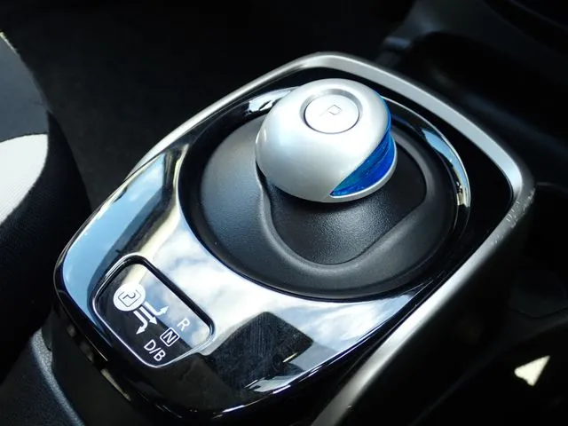 ノート(ニッサン)の車両写真