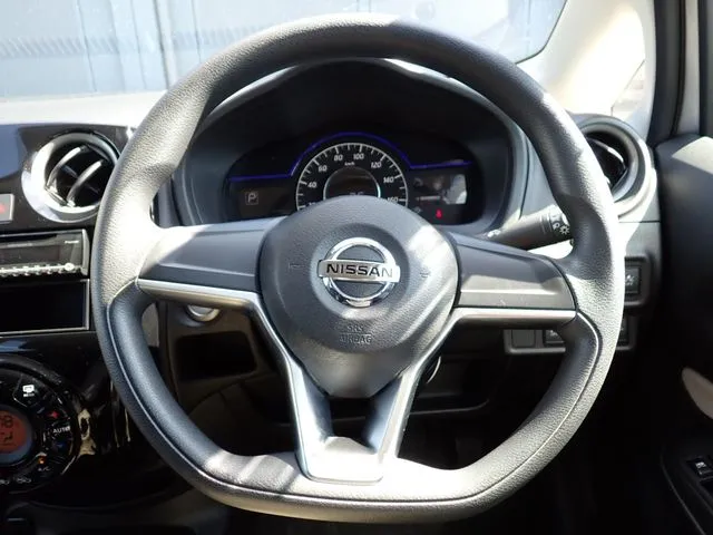 ノート(ニッサン)の車両写真
