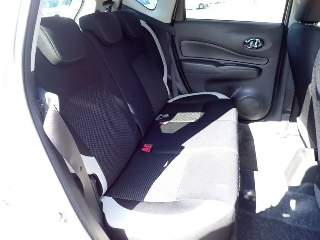 ノート(ニッサン)の車両写真