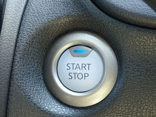 ノート(ニッサン)の車両写真