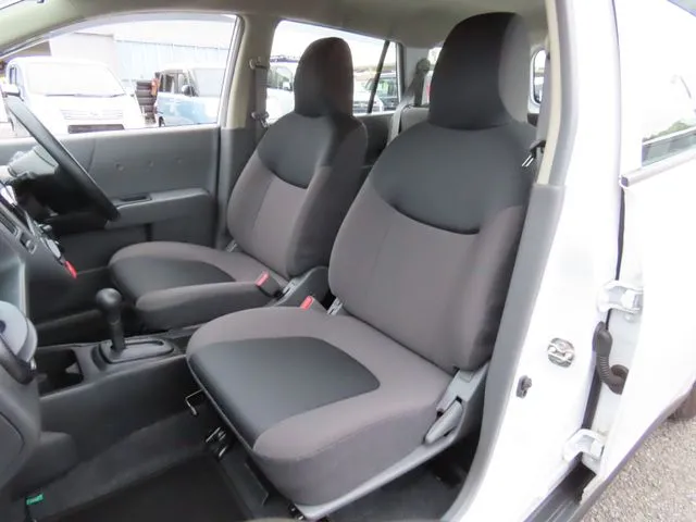 ニッサン　ＮＶ１５０　ＡＤ　２ＷＤ