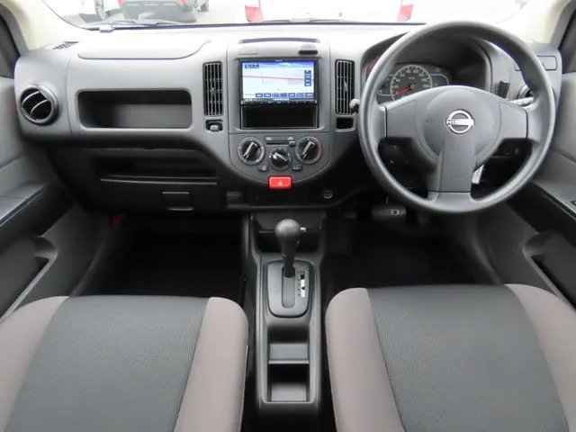 ニッサン　ＮＶ１５０　ＡＤ　２ＷＤ