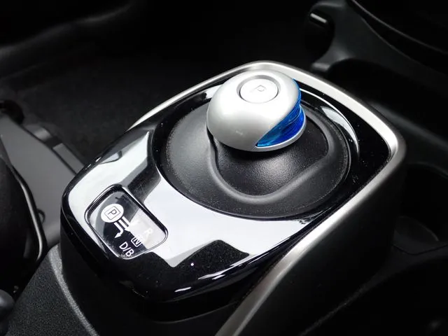 ノート(ニッサン)の車両写真